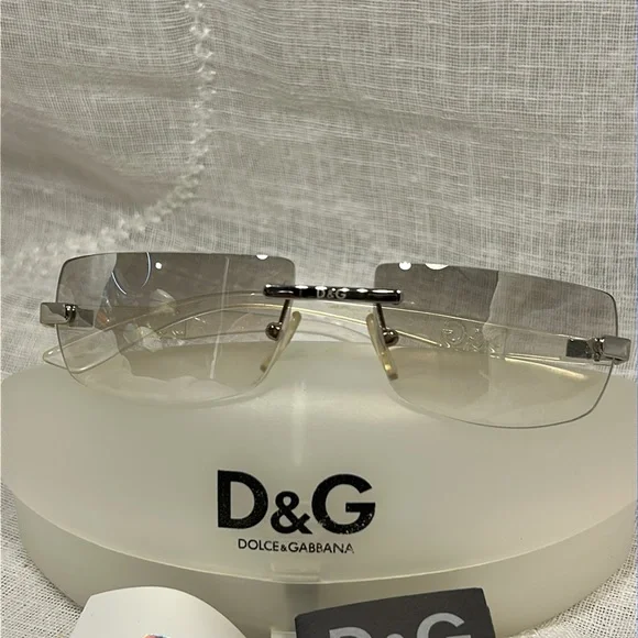 Dolce & Gabbana clear frame light sunglasses with case - Picture 2 of 10